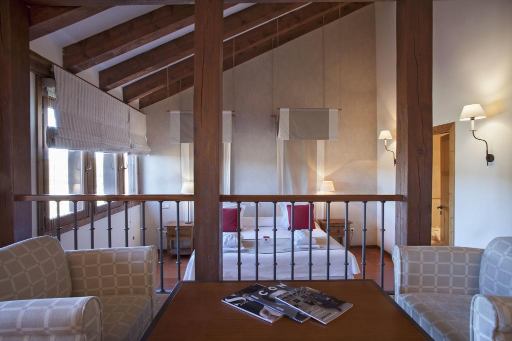 Hotel Hospederia de Santo Domingo Pedraza Esterno foto